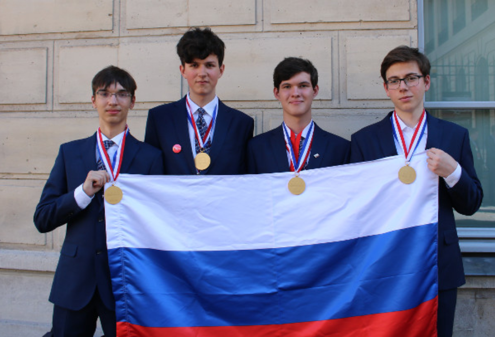 Российские школьники блестяще выступили на Международной химической олимпиаде IChO-2019